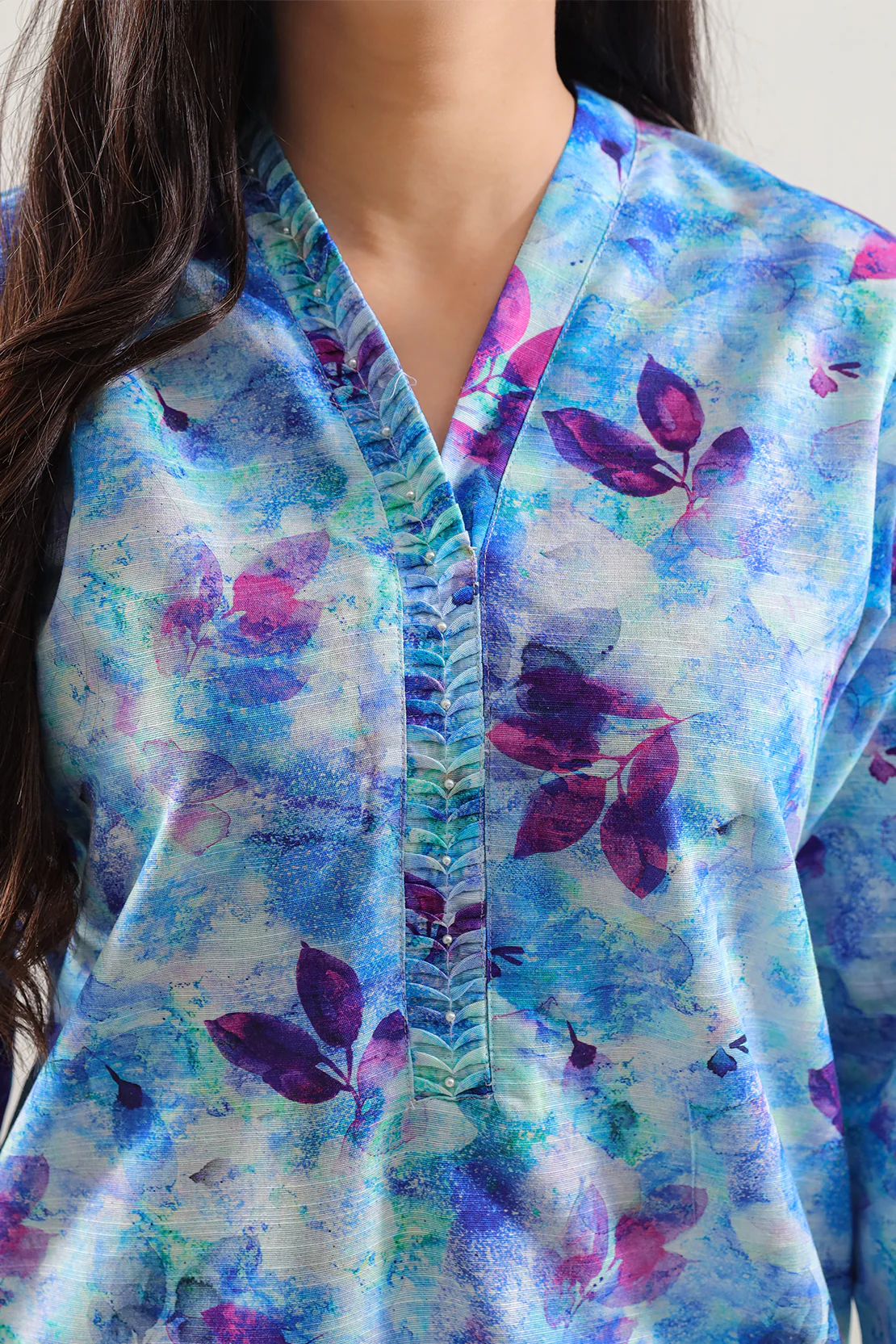 Printed Khaddar Stitched 2 Piece (Shirt/Trouser) - Image 4