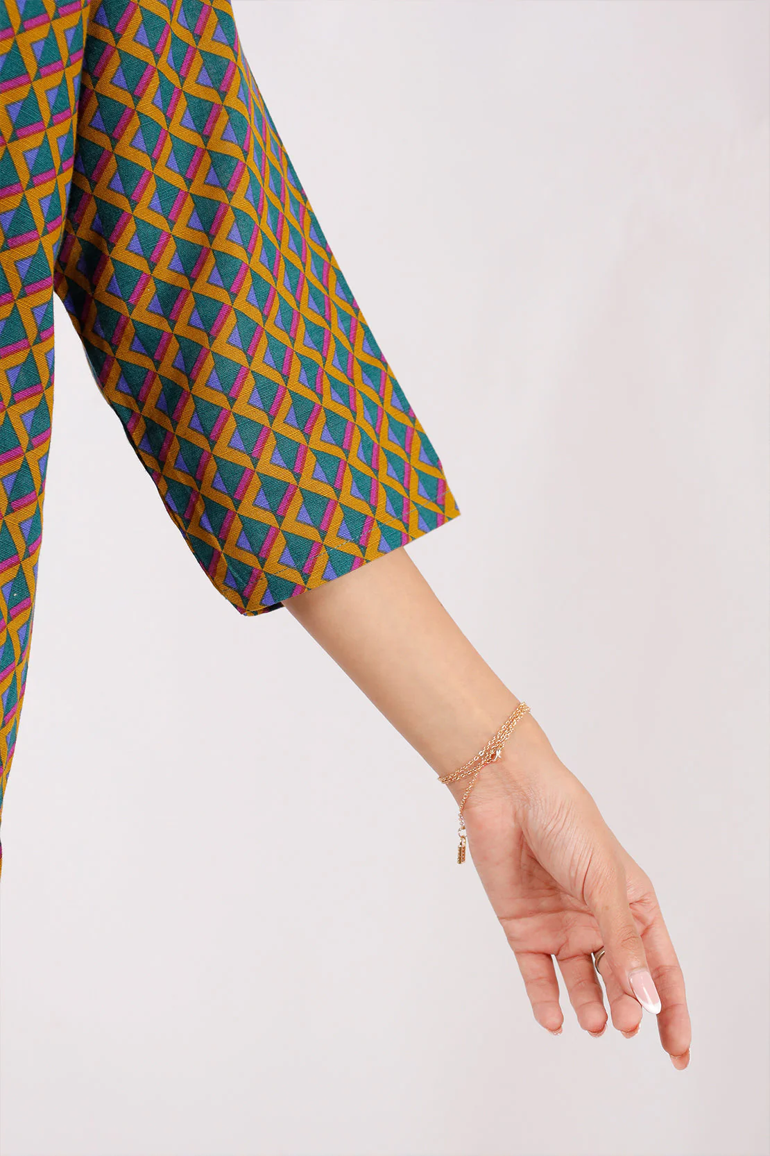 Printed Khaddar Stitched Shirt - Image 5