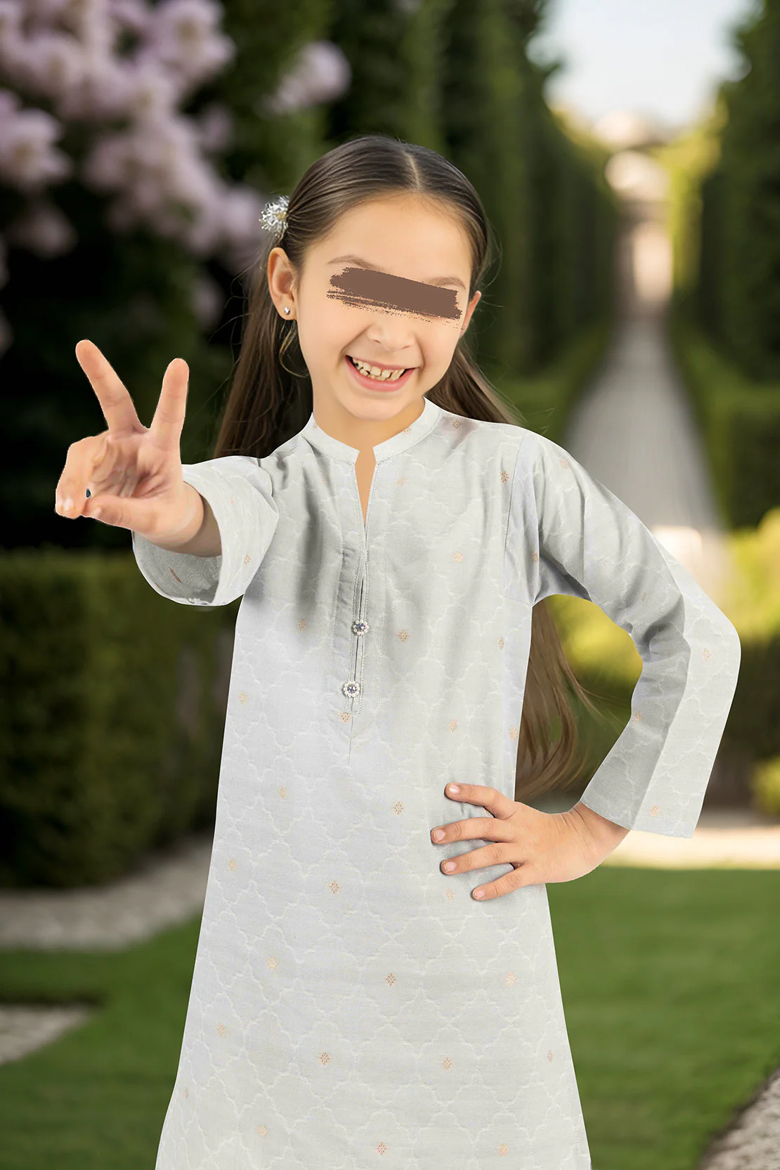 SAYA's Printed Cotton Jacquard Stitched For Mom And Daughter - Image 3