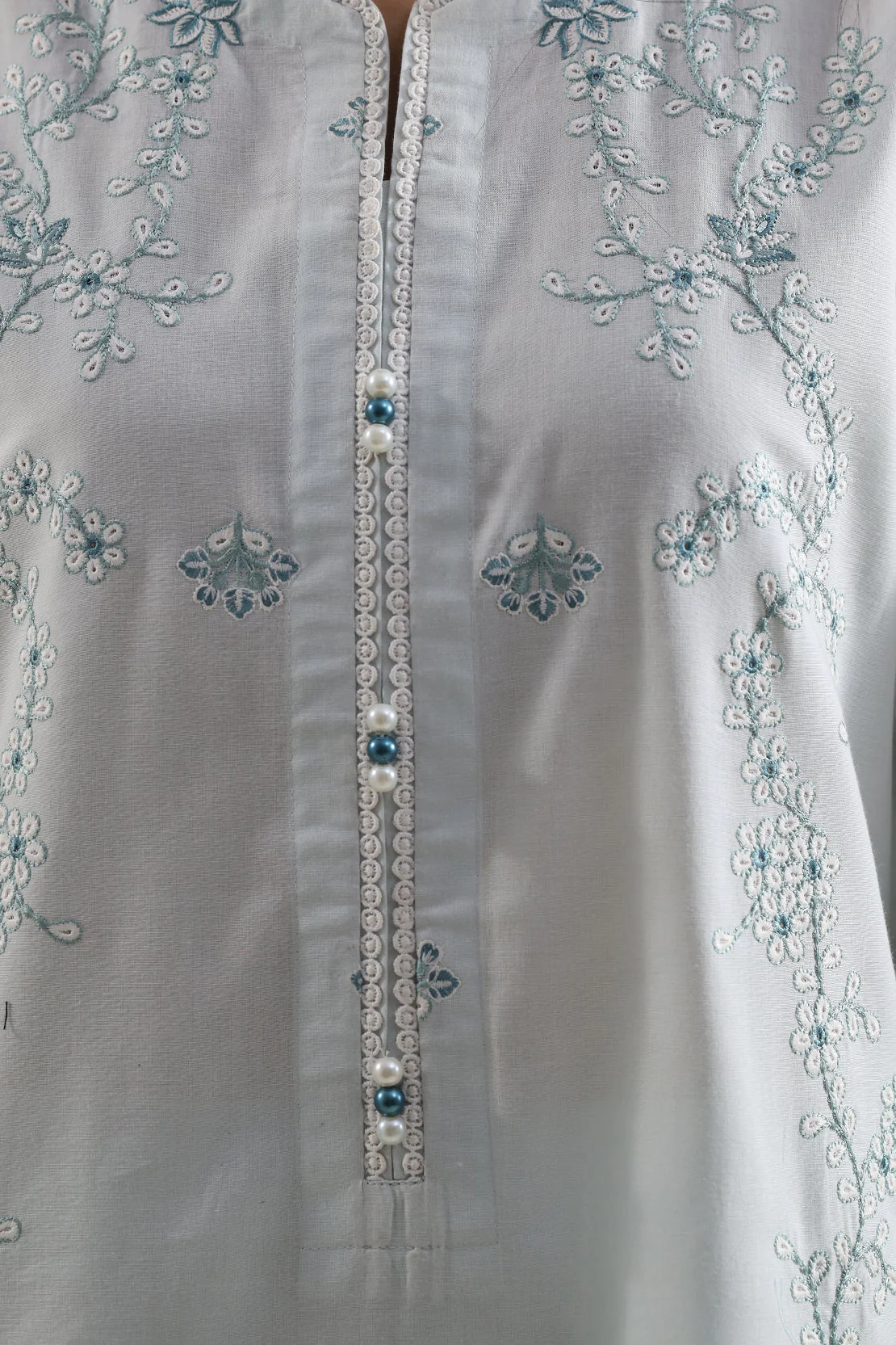 Solid Embroidered Lawn Stitched 3 Piece - Image 4